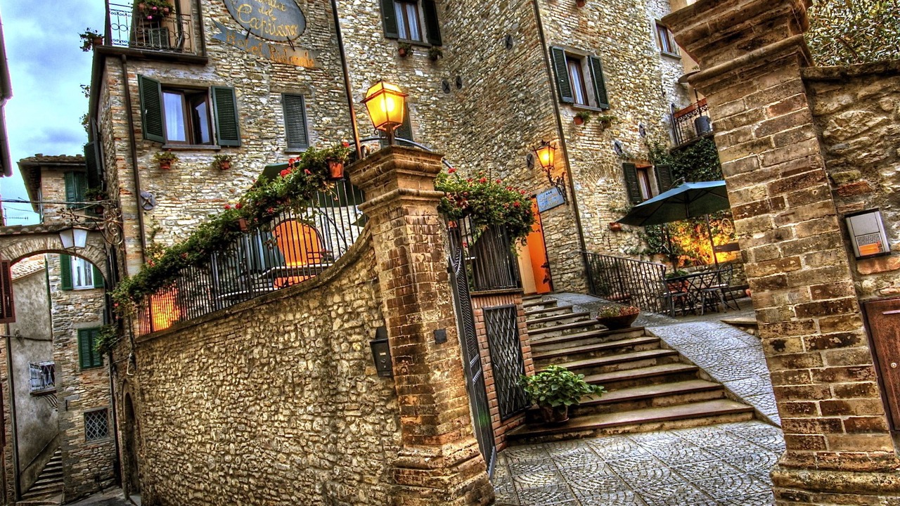 Photo of Others in Montone