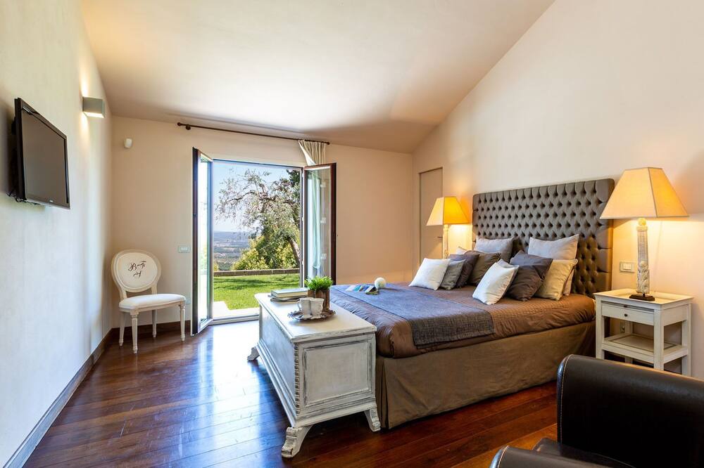 Photo of Bedroom in Suvereto