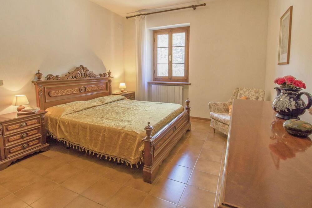 Photo of Bedroom in Cortona