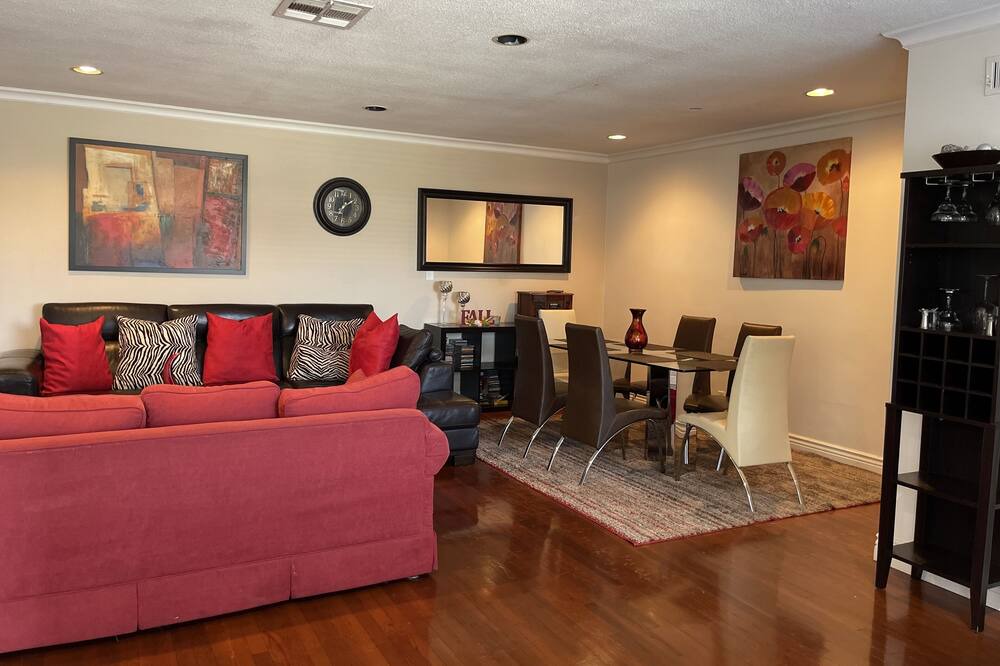 Photo of Livingroom in Gardena