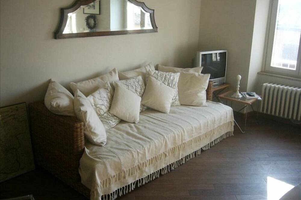 Photo of Livingroom in Bolgheri
