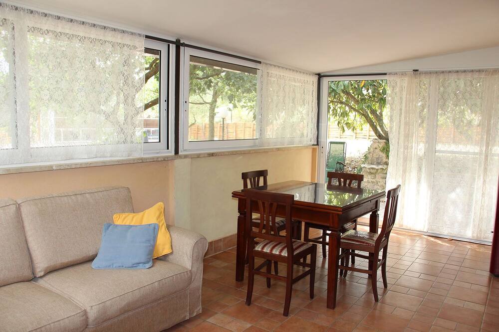 Photo of Livingroom in Castel Madama