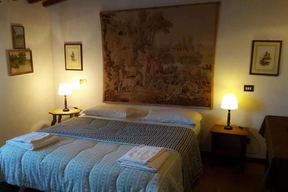 Photo of Bedroom in Otricoli