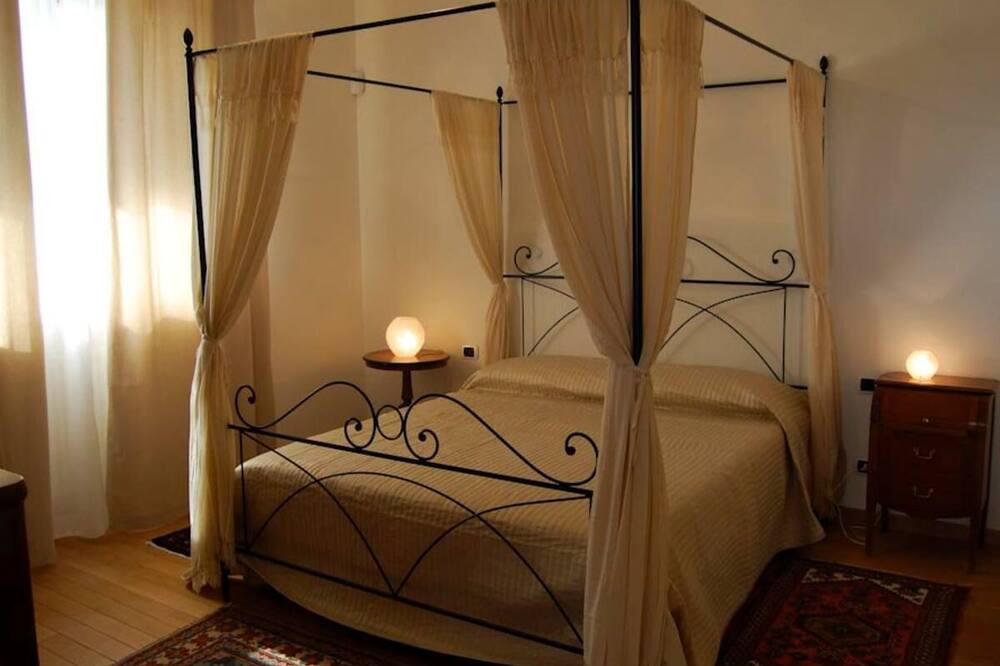 Photo of Bedroom in Grotte di Castro
