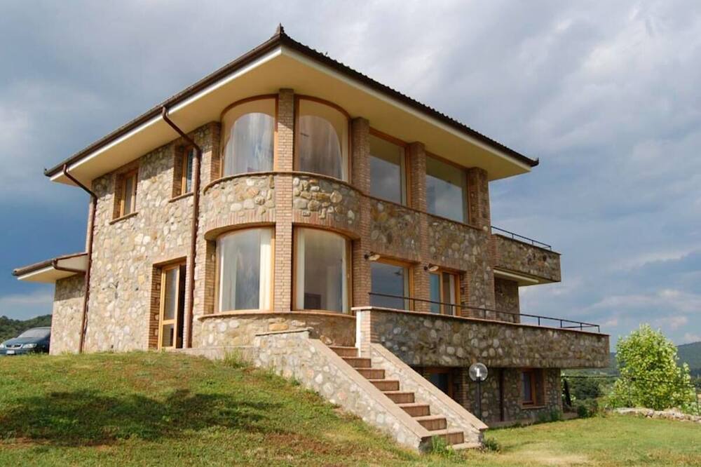 Photo of Outdoor in Grotte di Castro