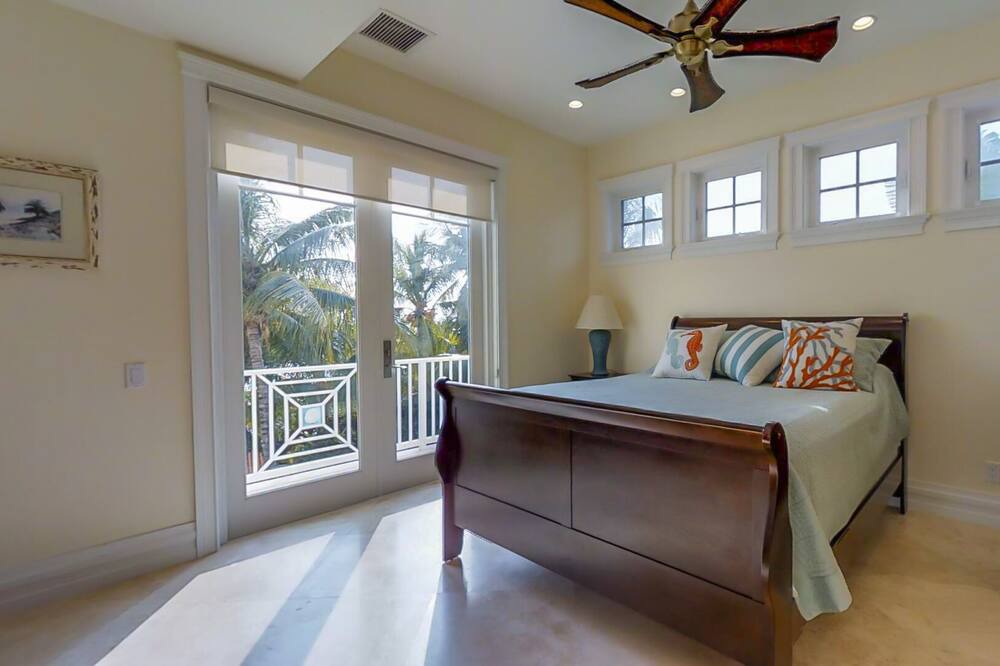Photo of Bedroom in Cutthroat Harbor Estates