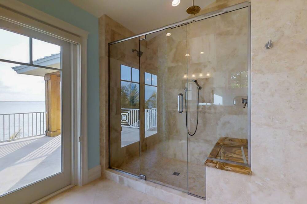 Photo of Bathroom in Cutthroat Harbor Estates