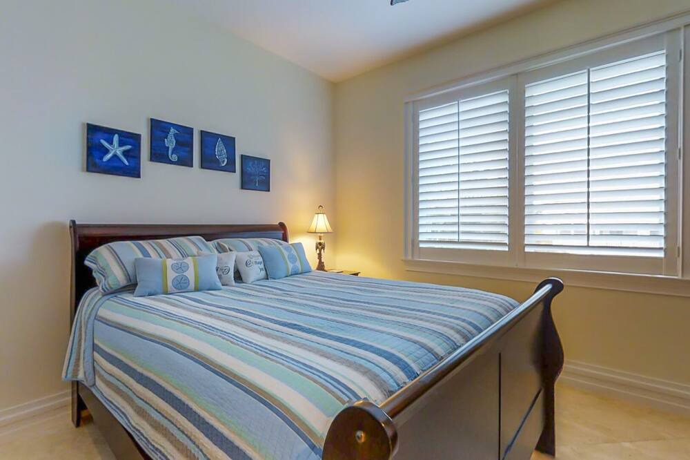 Photo of Bedroom in Cutthroat Harbor Estates