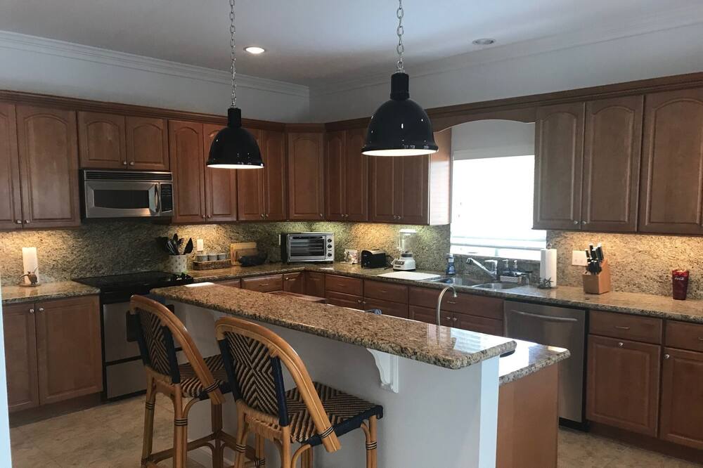 Photo of Kitchen in Venetian Shores