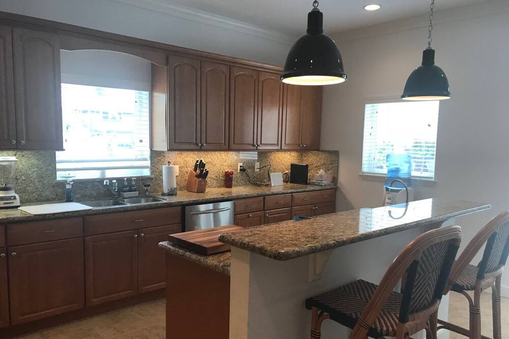 Photo of Kitchen in Venetian Shores