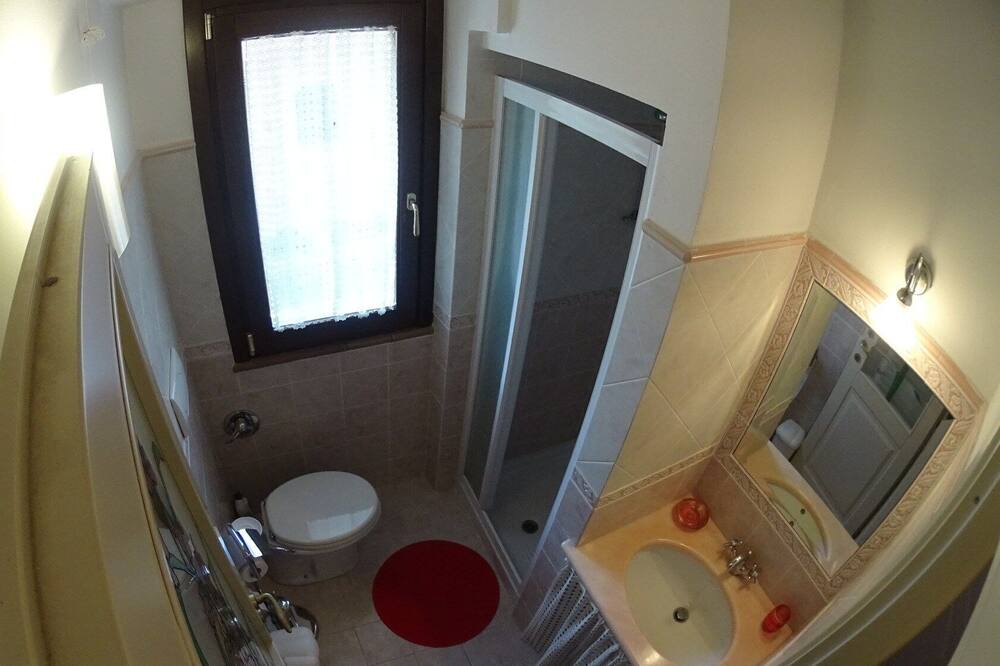 Photo of Bathroom in Castel Cellesi