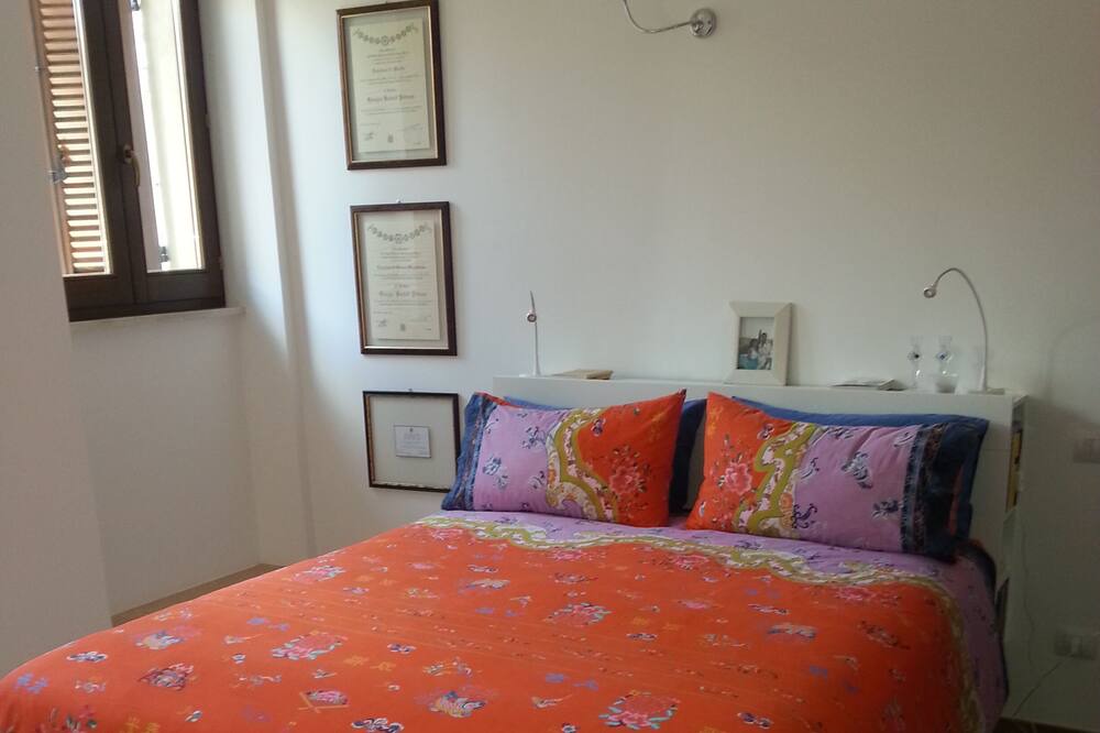 Photo of Bedroom in Montefalco