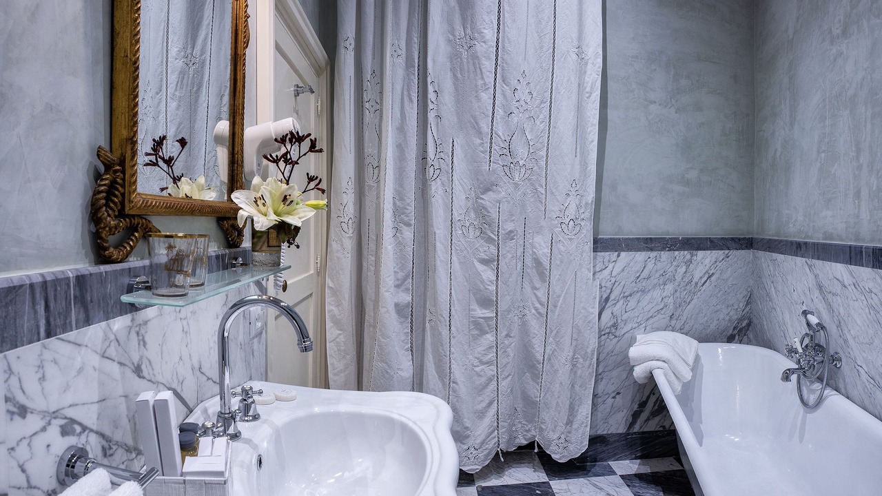 Photo of Bathroom in Carrara