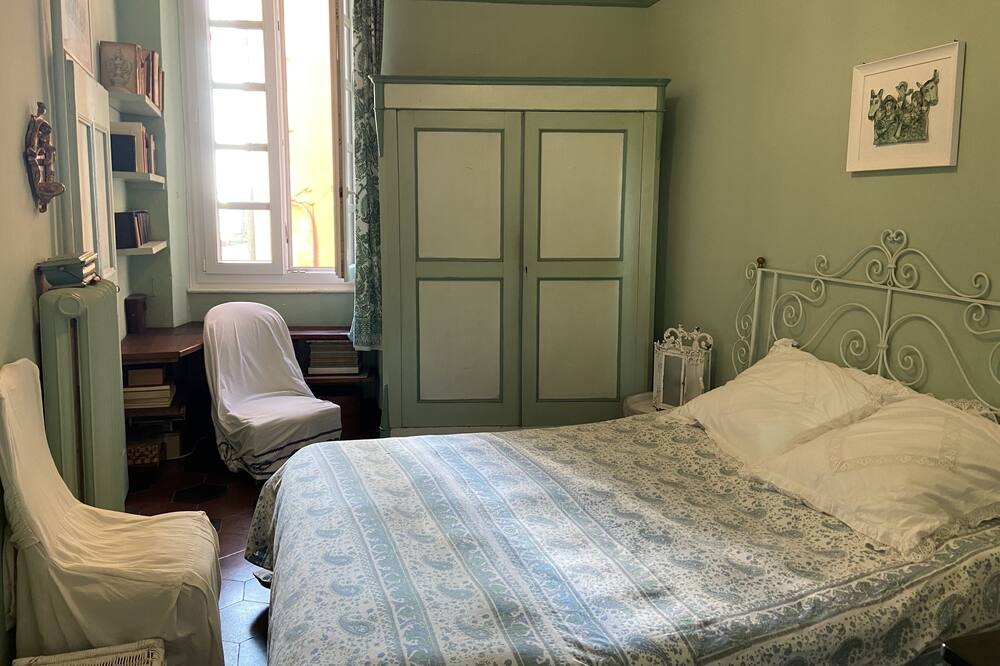 Photo of Bedroom in Celle Ligure