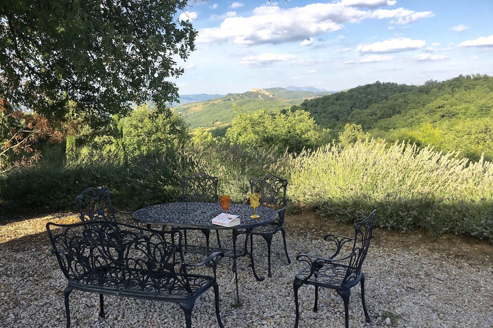 Photo of Patio Balcony in Monte Santa Maria Tiberina
