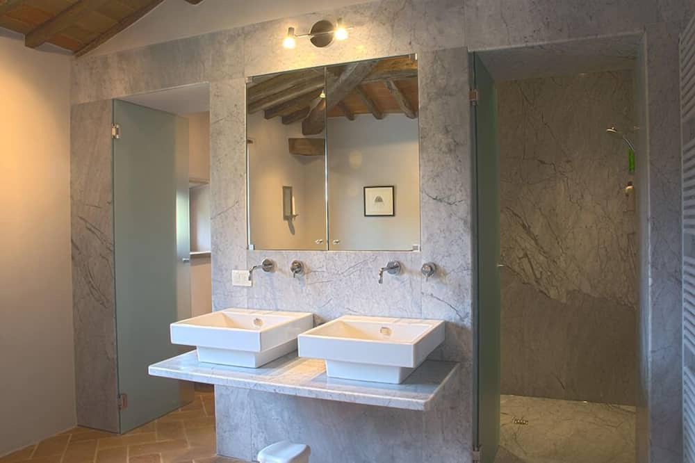 Photo of Bathroom in Monte Santa Maria Tiberina