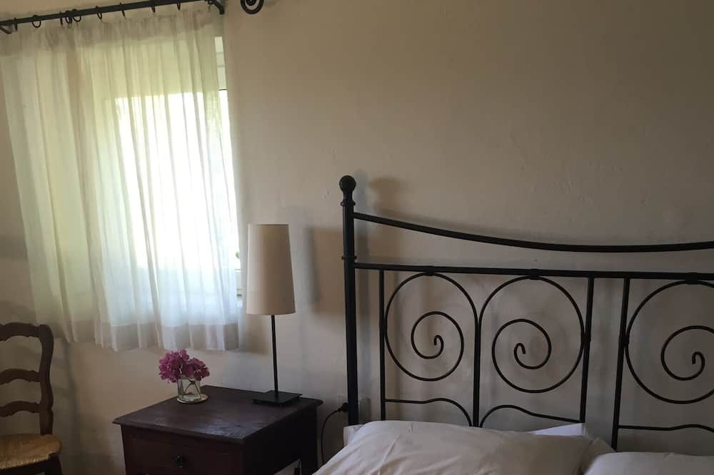 Photo of Bedroom in Baschi