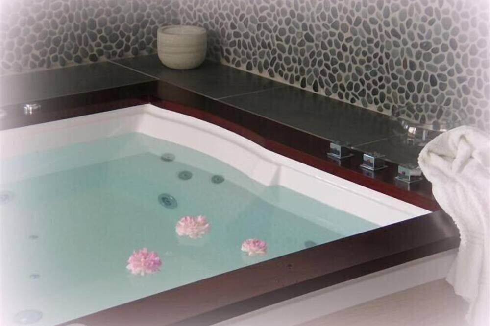 Photo of Bathroom in Cerveteri