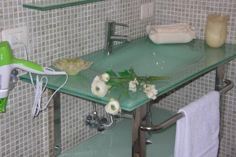Photo of Bathroom in Cerveteri