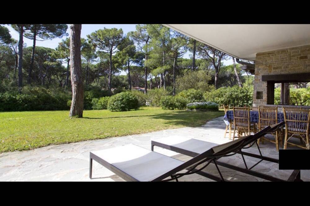 Photo of Patio Balcony in Roccamare