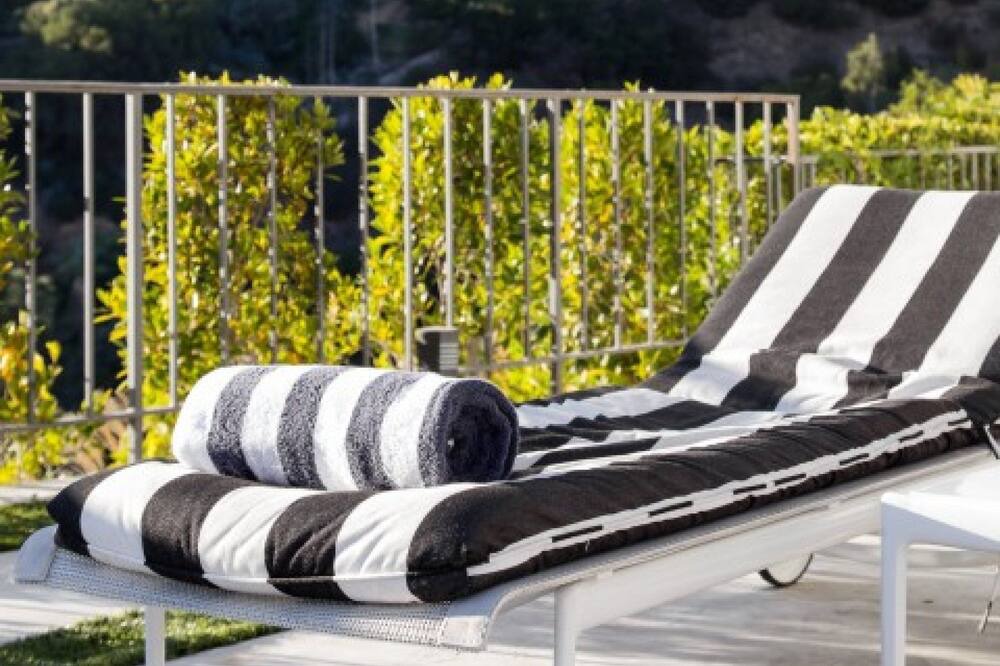 Photo of Bathroom in Hollywood Hills West