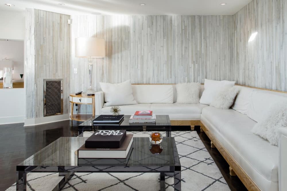 Photo of Livingroom in Hollywood Hills West