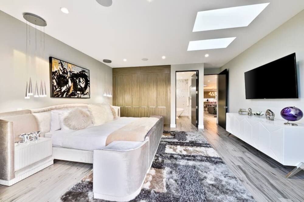 Photo of Others in Faircrest Heights