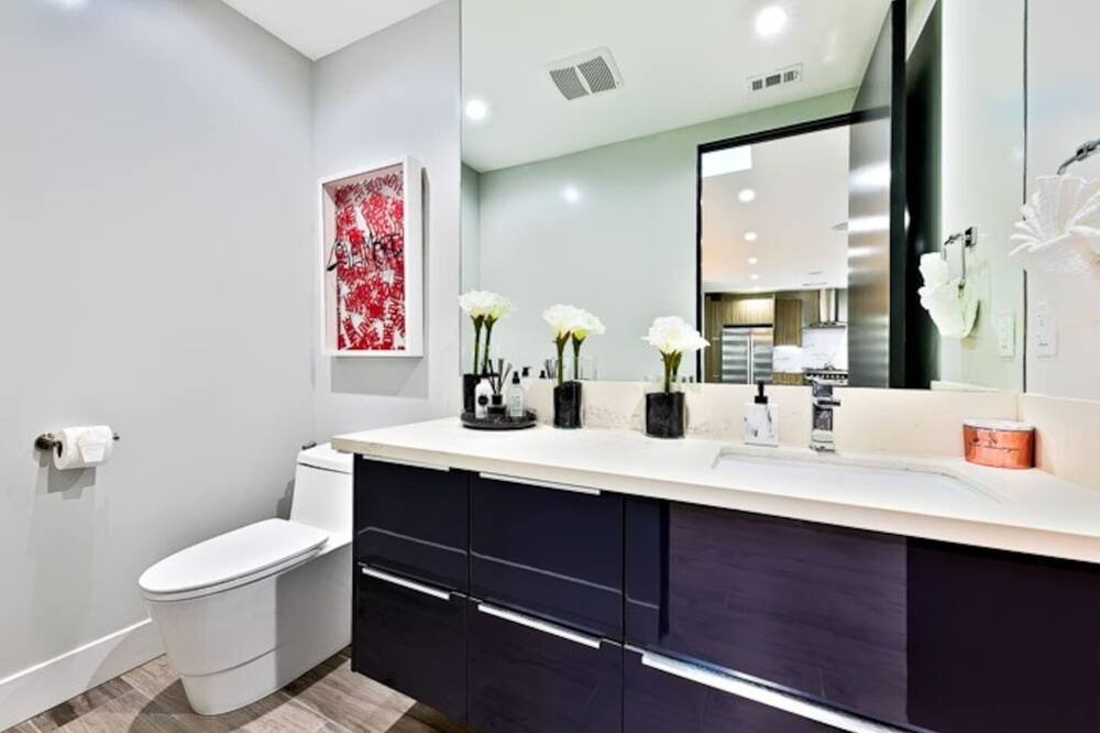 Photo of Bathroom in Faircrest Heights