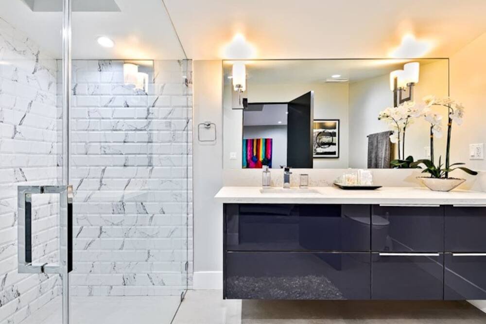 Photo of Bathroom in Faircrest Heights