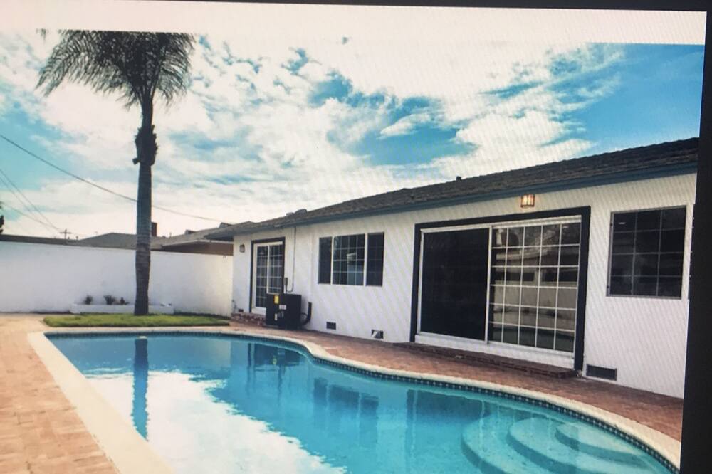 Photo of Outdoor in Gardena