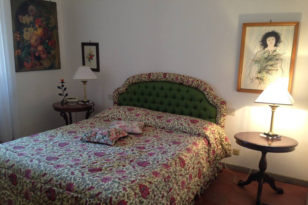 Photo of Bedroom in Viterbo