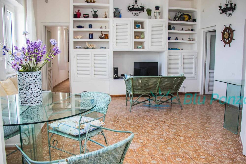 Photo of Livingroom in Le Forna