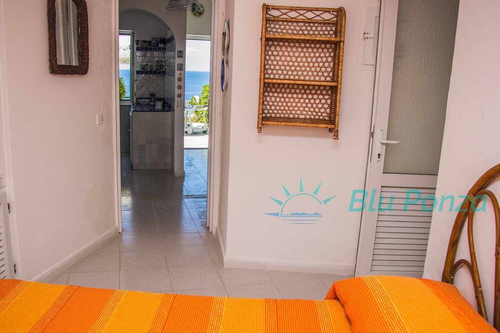 Photo of Bedroom in Le Forna