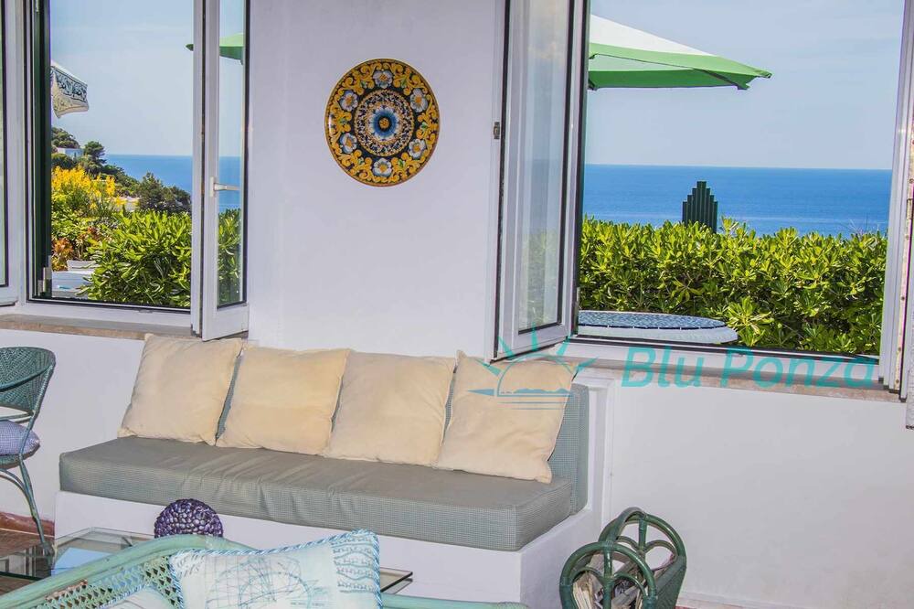Photo of Livingroom in Le Forna