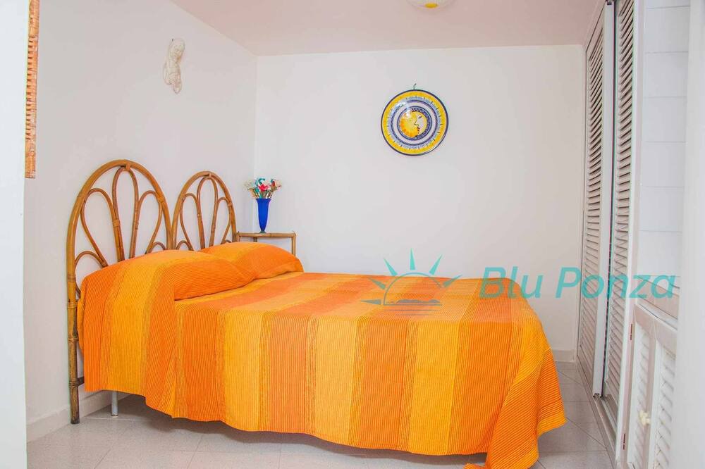 Photo of Bedroom in Le Forna