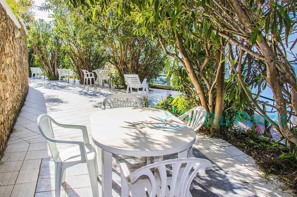 Photo of Patio Balcony in Le Forna