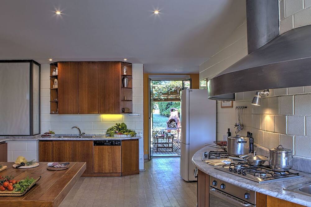 Photo of Kitchen in Zona XLV Castel di Guido