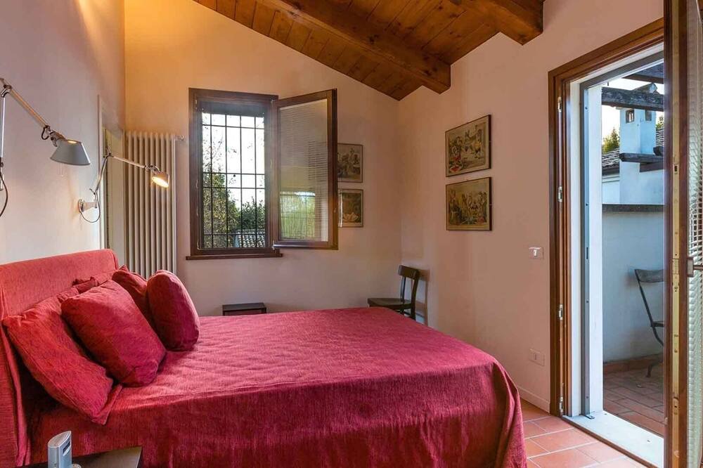 Photo of Bedroom in Forli