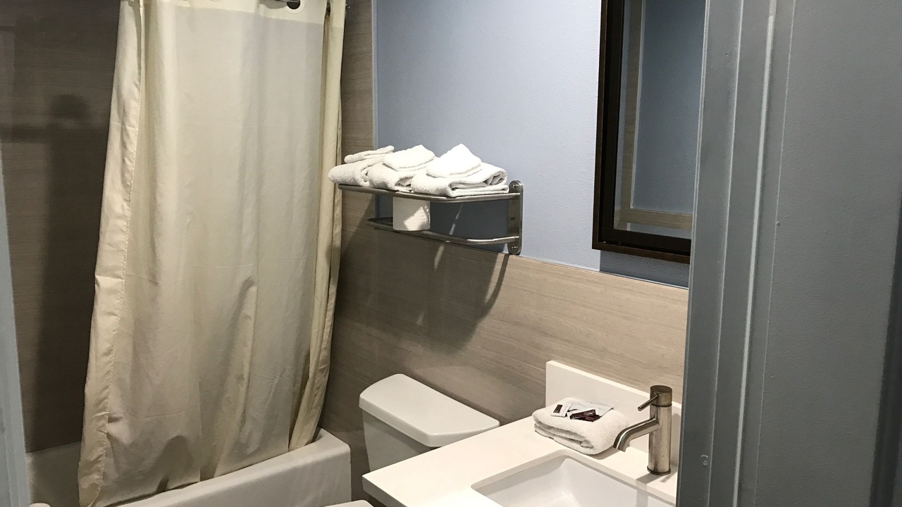Photo of Bathroom in Park Mesa Heights