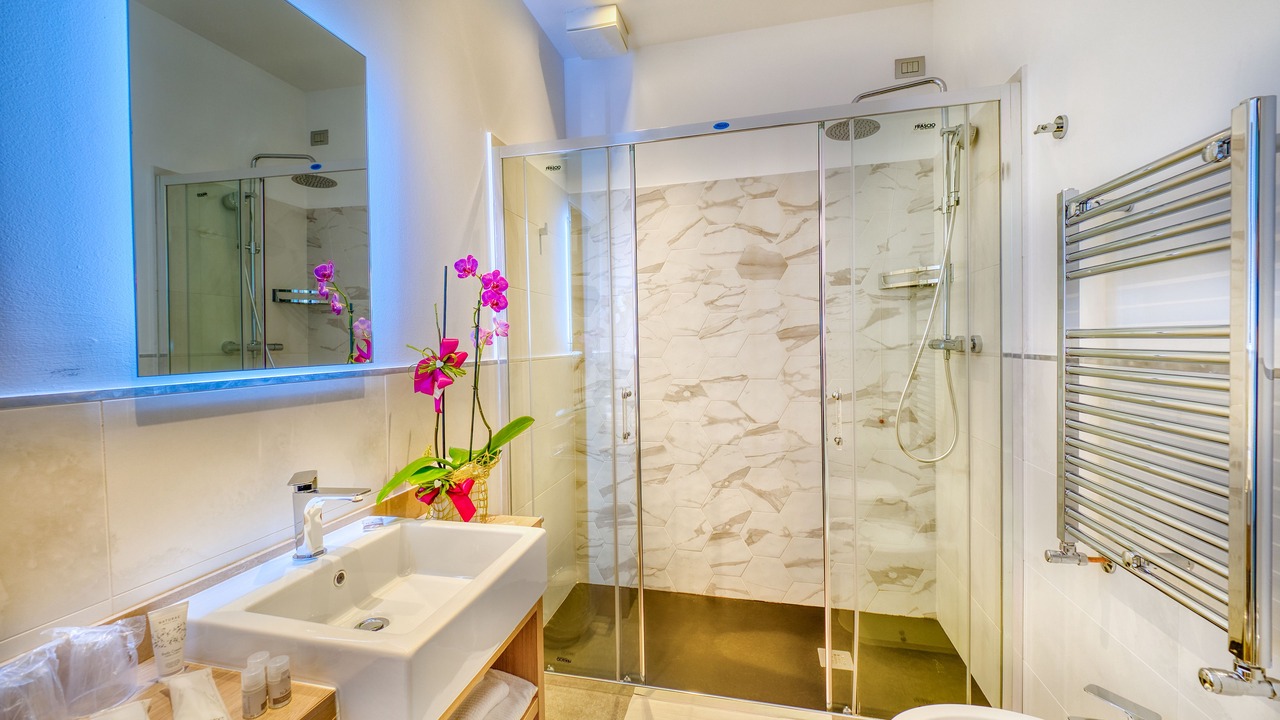 Photo of Bathroom in Urbania