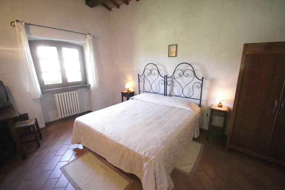 Photo of Others in Montone