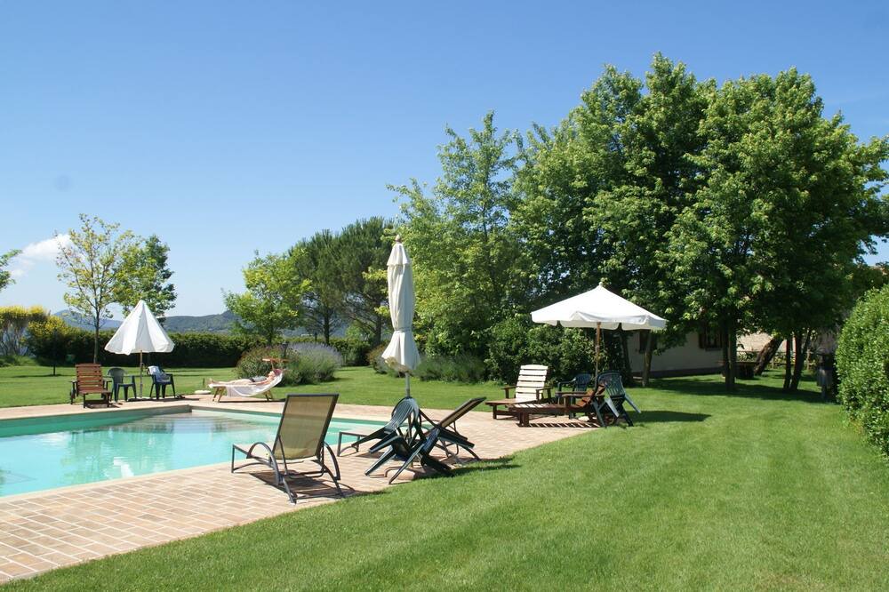 Photo of Outdoor in Montone