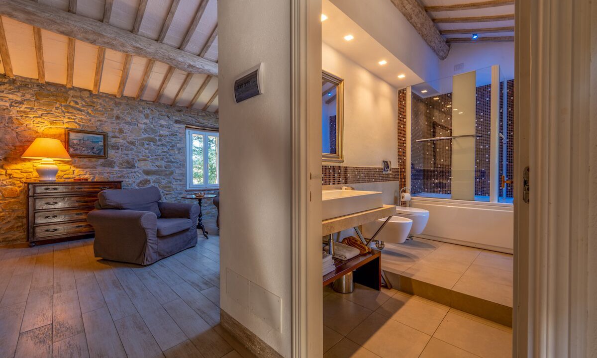Photo of Bathroom in Montelaguardia