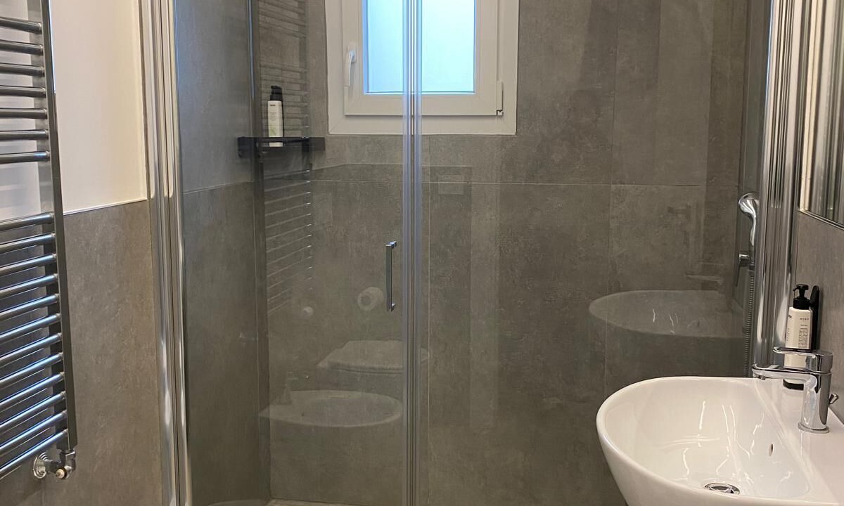 Photo of Bathroom in Latina