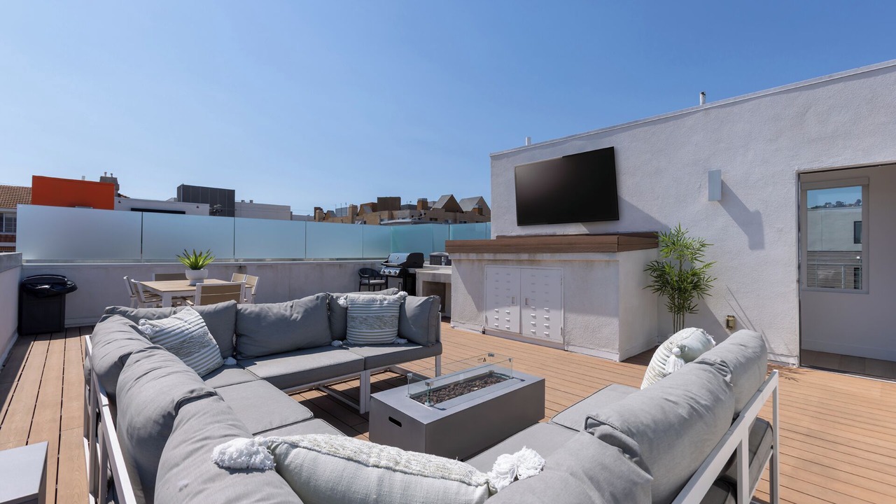 Photo of Outdoor in Hollywood