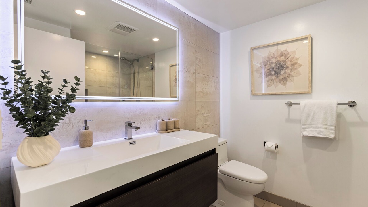 Photo of Bathroom in Hollywood