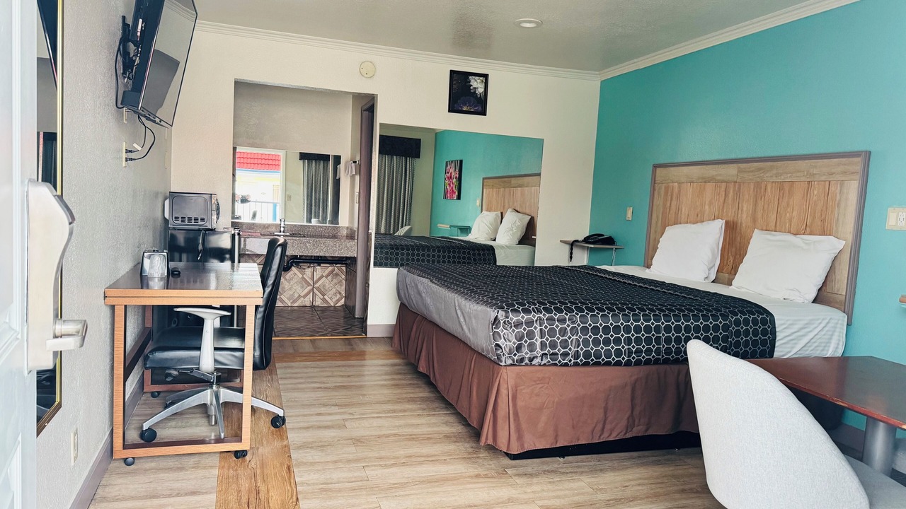 Photo of Bedroom in Inglewood