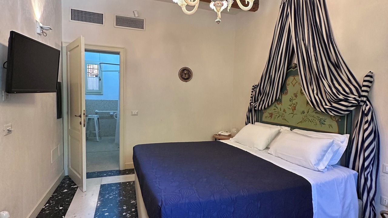 Photo of Bedroom in Faenza