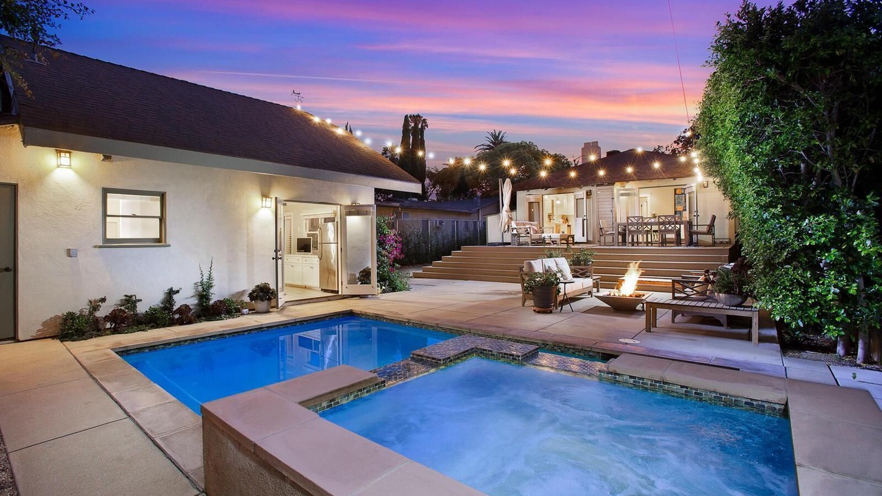 Photo of Outdoor in Hollywood