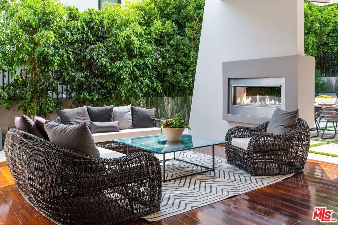 Photo of Patio Balcony in Beverly Hills